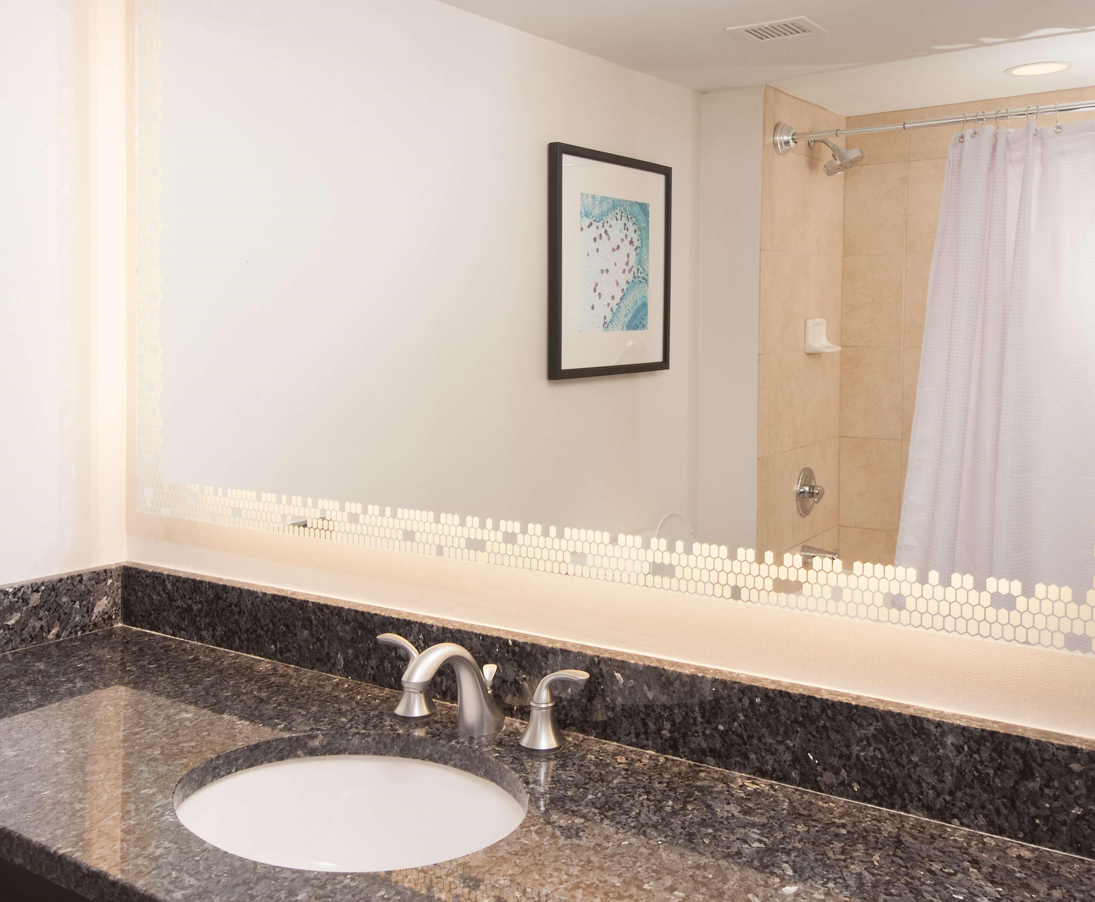 Embassy By Hilton Crabtree Hotel 3*