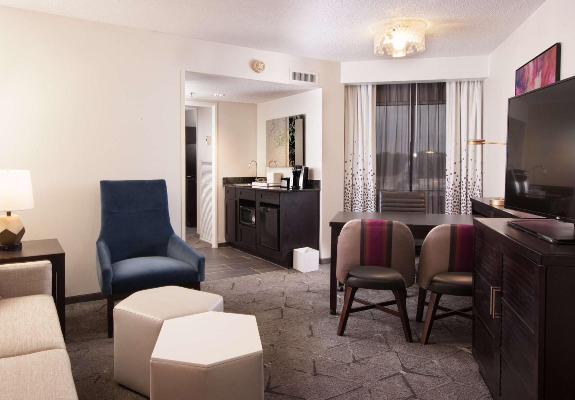 Embassy By Hilton Crabtree Hotel Raleigh