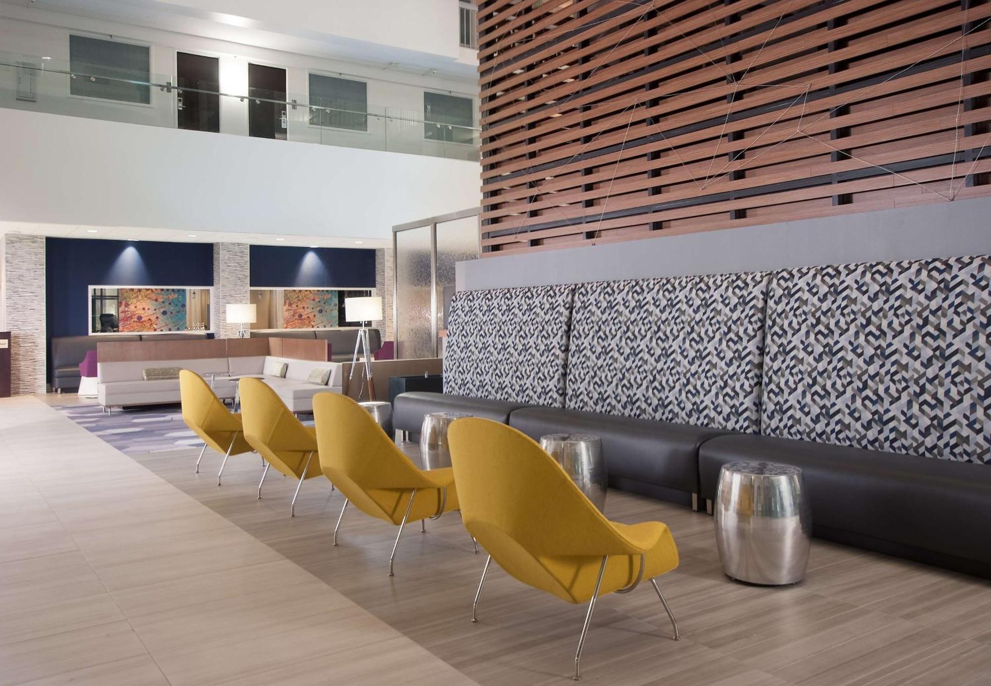 Hotel Embassy By Hilton Crabtree