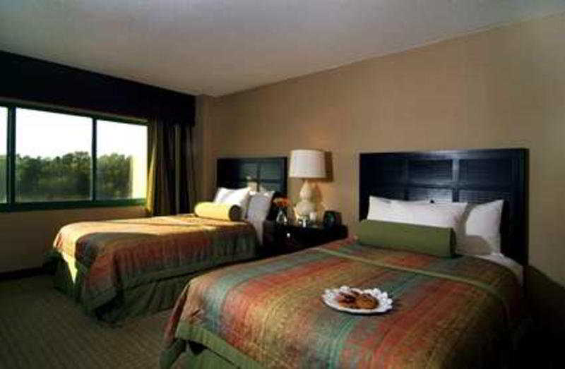 Hotel Embassy By Hilton Crabtree 3*